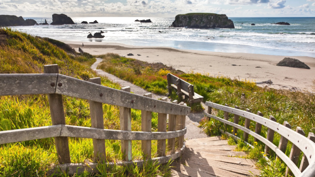 Bandon, Oregon beach with sloped pathway