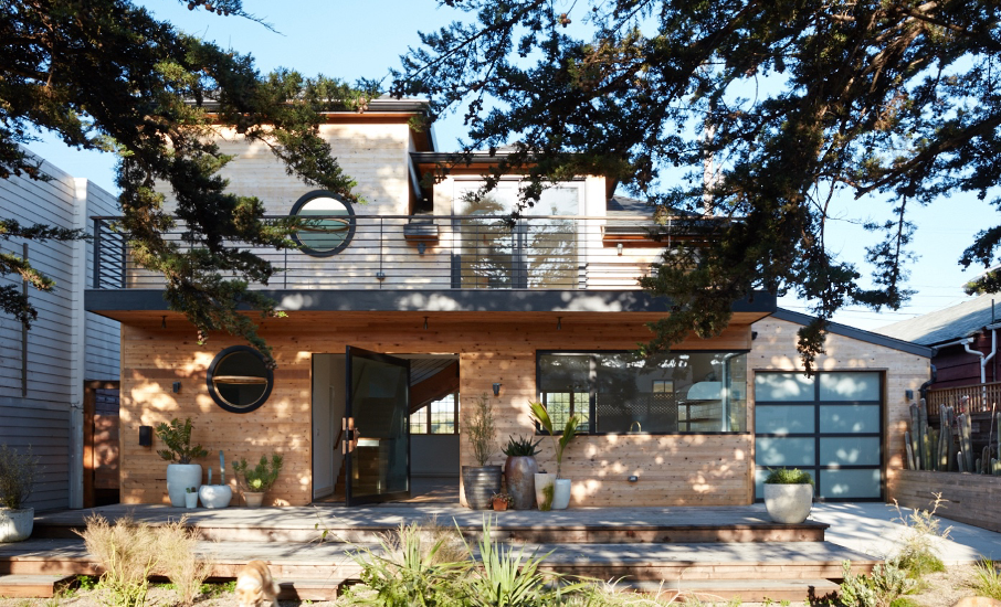 Backyard view of San Francisco surf pad in Outer Sunset