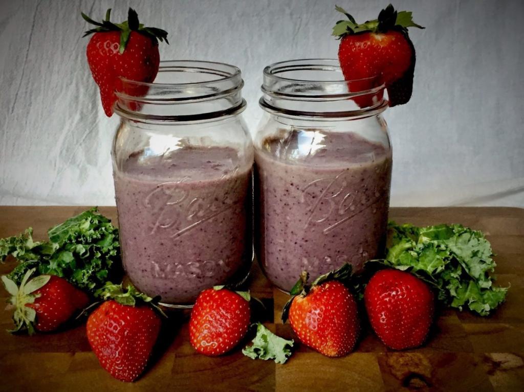 Feel Better Kale Berry Smoothie