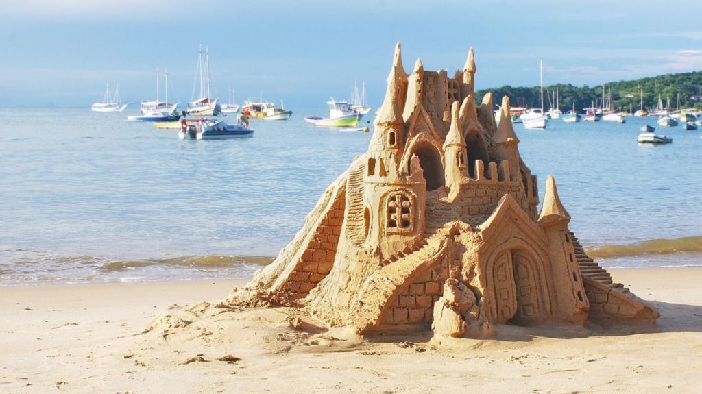 Create Something From the Sand, Sand sculptures and sandcastles
