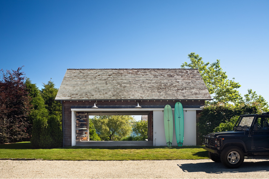 Detached garage to store beach gear